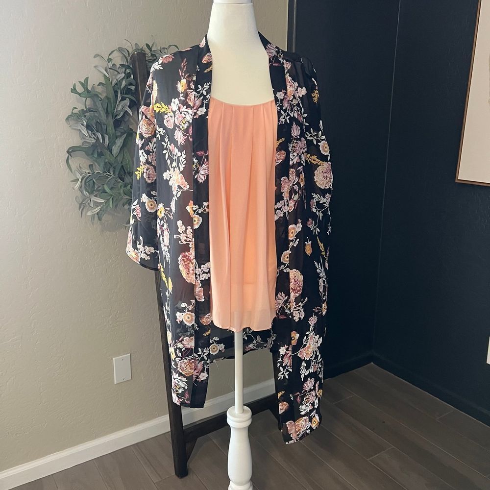 Black and‎ Pink XL JJ Perfection Tank & Wallflower Kimono Set